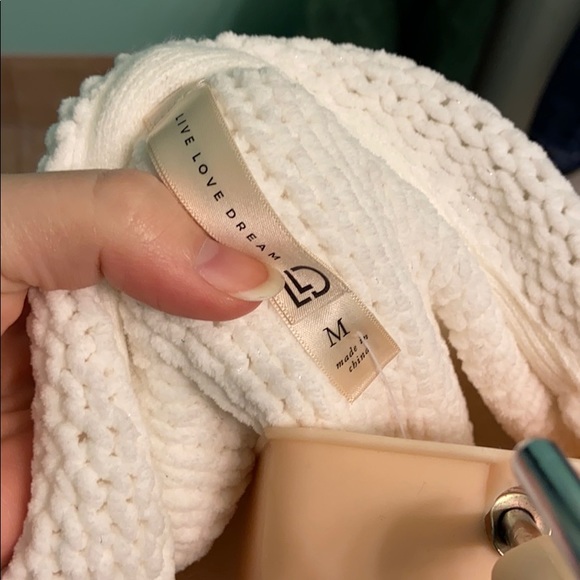 White V-Neck Hooded Sweater - Picture 3 of 4